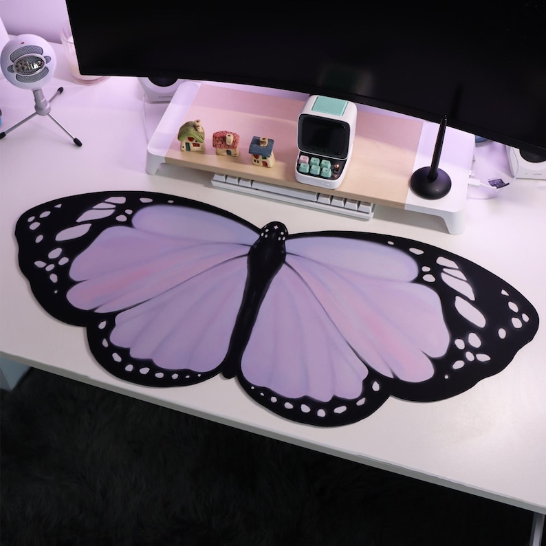 Purple Lilac Butterfly Deskmat - Tradescantia Purple บทวิจารณ์และราคา